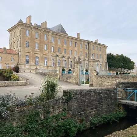 La Maison De Leon Appartement Celles-sur-Belle