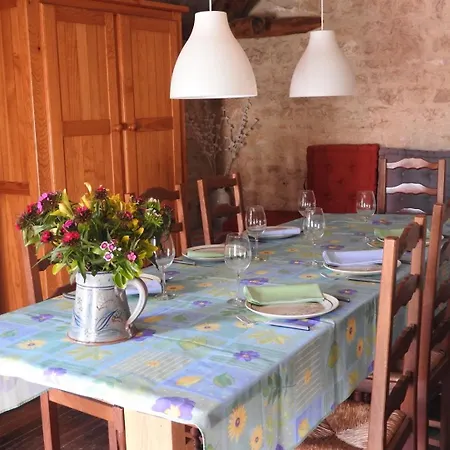 La Maison De Leon 아파트 Celles-sur-Belle